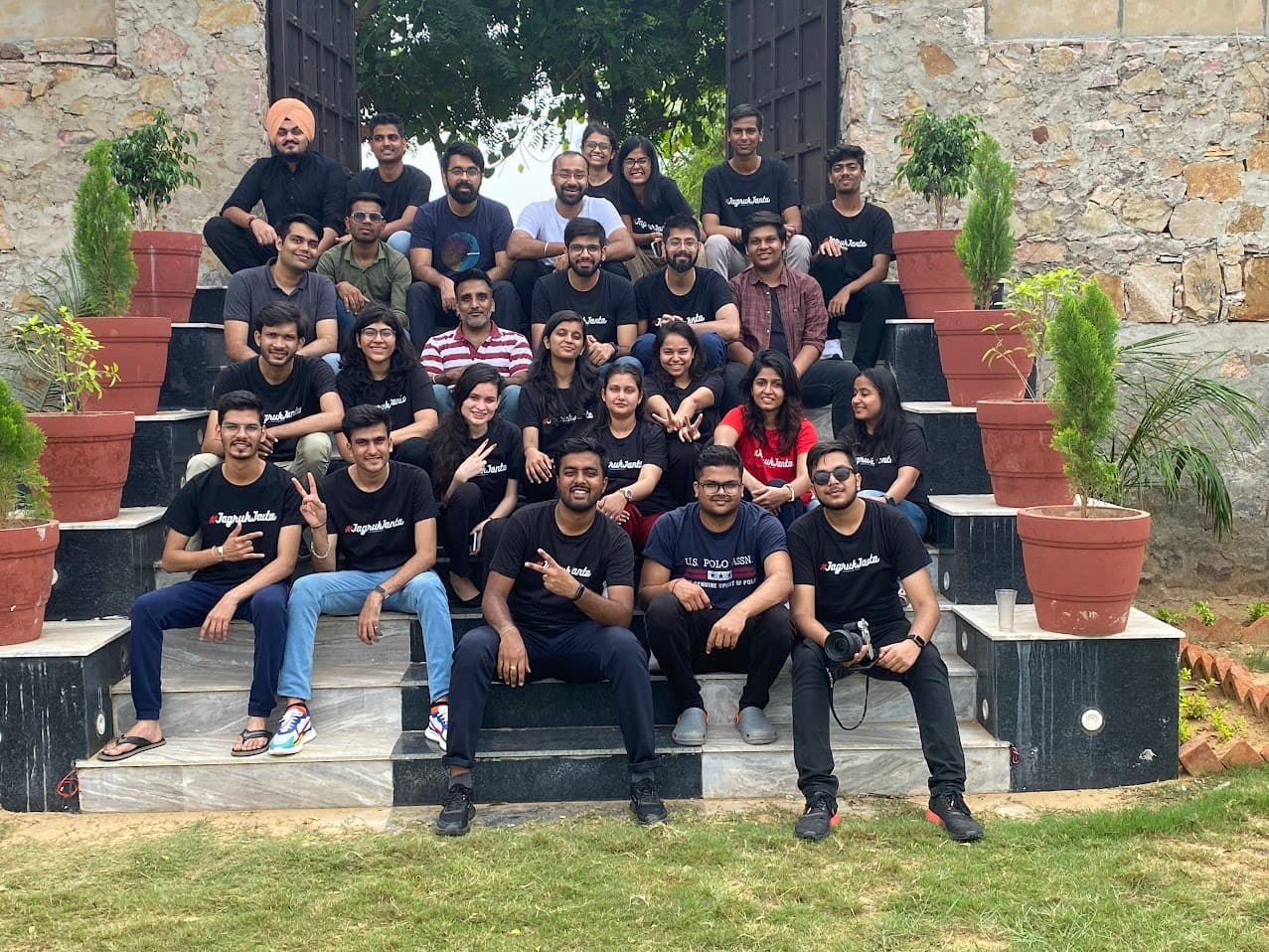 group-photo-lla-retreat